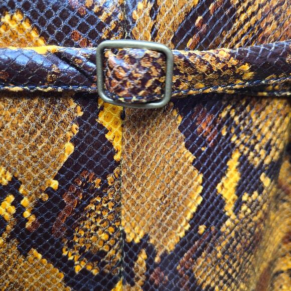 NWT Urban Outfitters Leah Python Pants Gold Black Faux Leather Belted size 0 - Picture 7 of 15